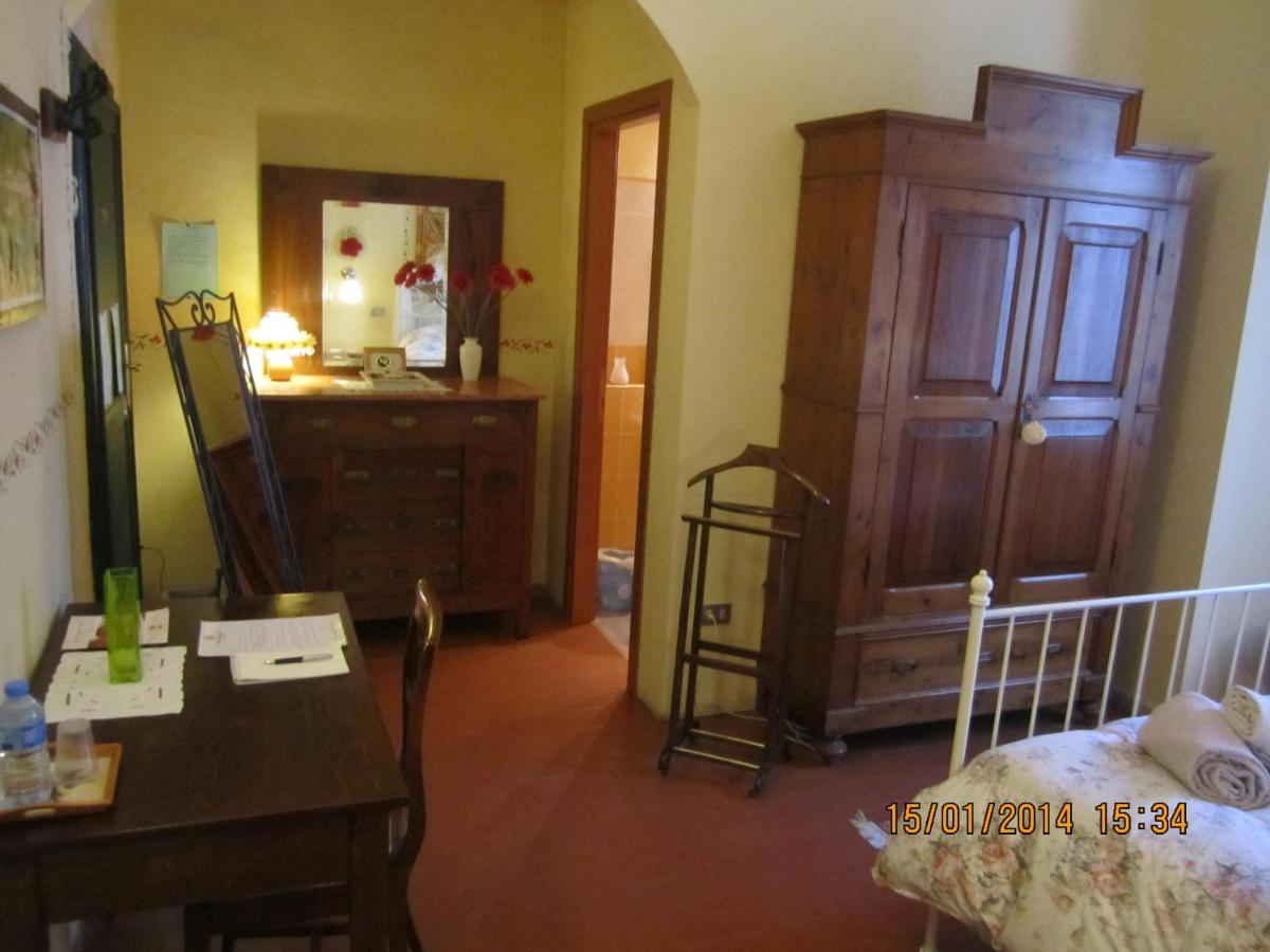 Arianna Bed & Breakfast Lari